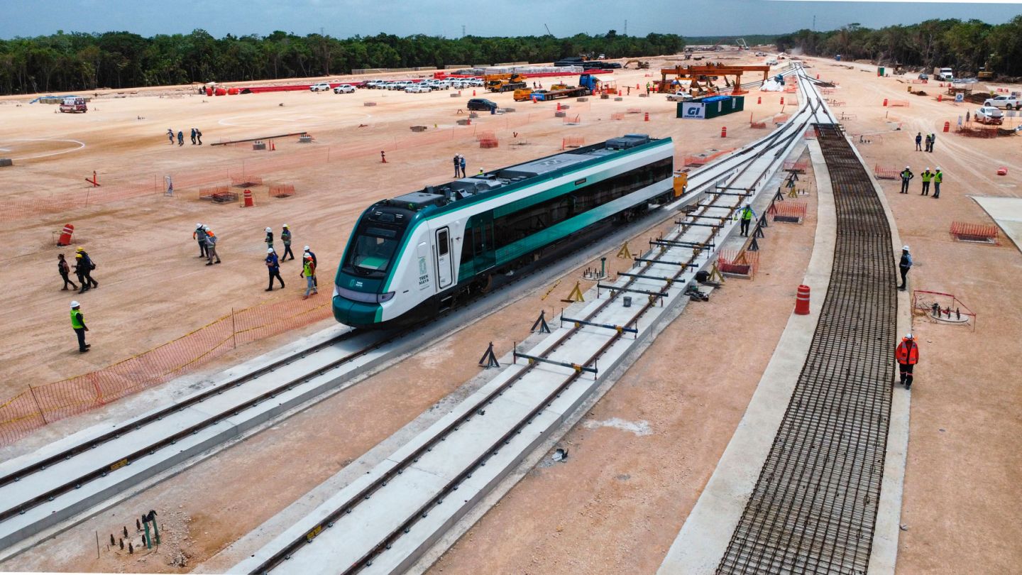 Invierte CFE 8 mil millones para electrificar Tren Maya 