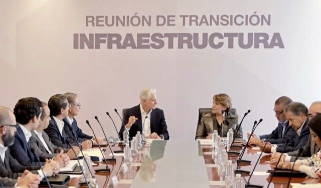 Delfina Gómez, Gobernadora Electa, analiza infraestructura del Estado de México en tercera reunión de transición