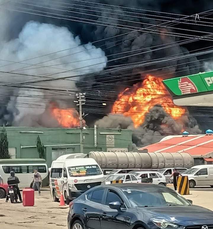 Fuerte incendio en San Vicente Chicoloapan 