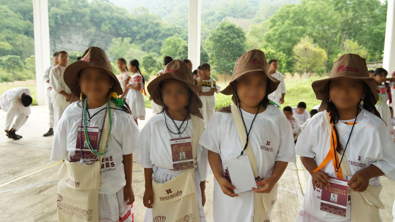 SEPH incorporó a niñas y niños de Calnali, Acaxochitlán y Atlapexco al programa Cazadores de Saberes