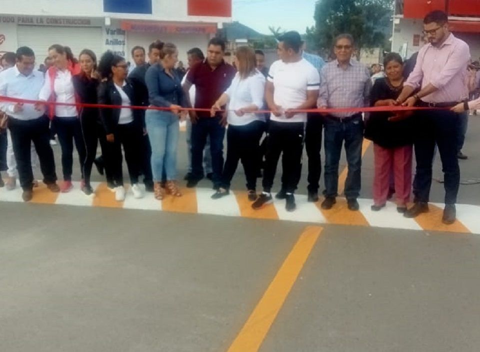 Gobierno de Chiautla entrega obra de infraestructura vial en Chimalpa