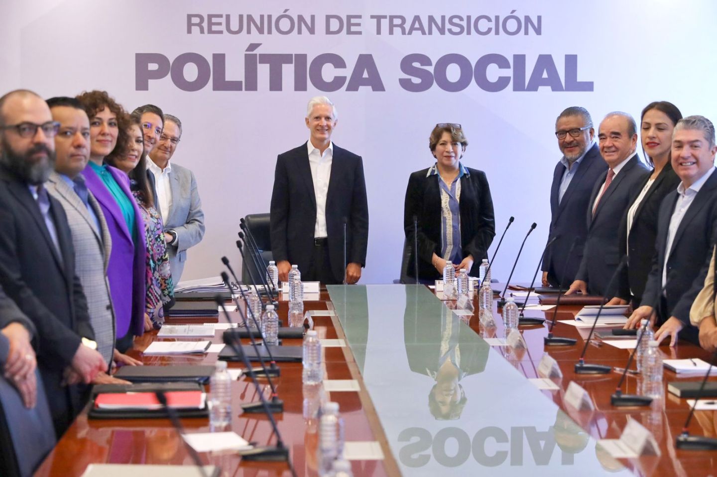 Revisa Delfina Gómez  la política social del Estado de México en sexta reunión de transición
