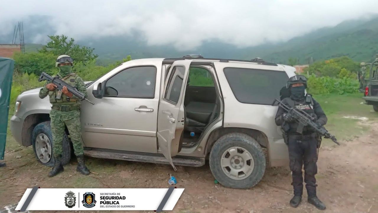 Aseguran autoridades armamento y vehículos blindados en el municipio de Leonardo Bravo