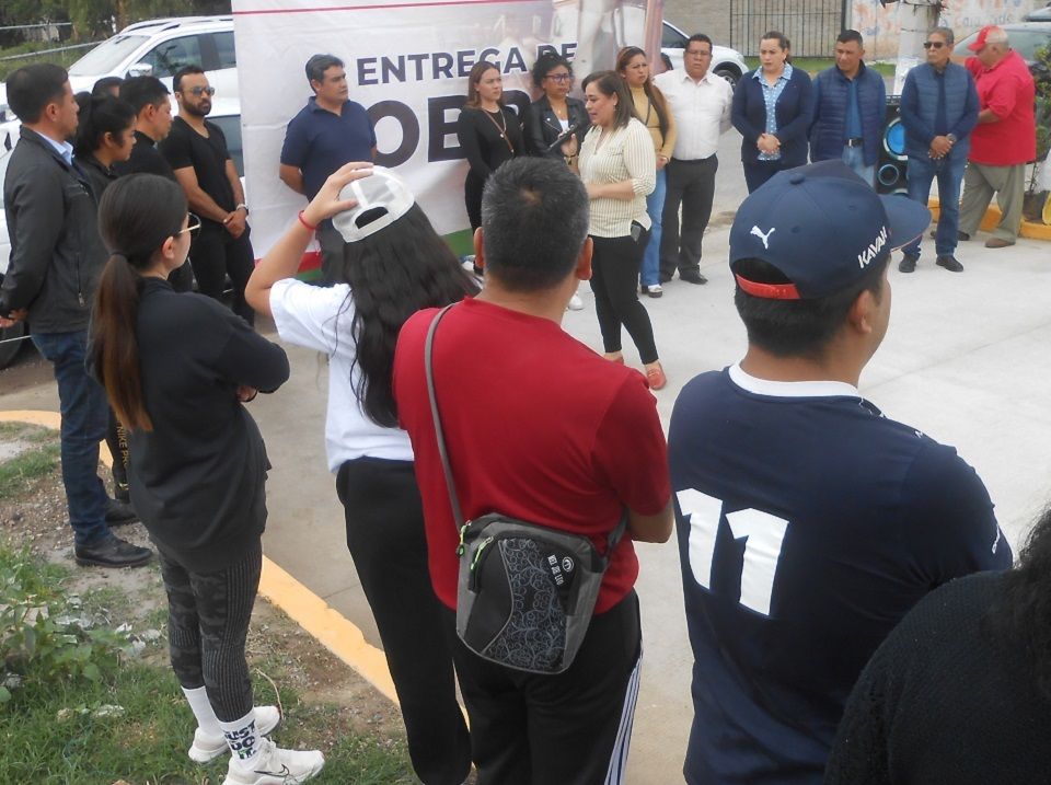 Entregan pavimentación y ayuntamiento cumple en Guadalupe Chiautla