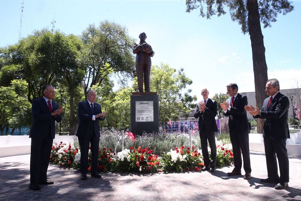 Alfredo del Mazo encabeza homenaje a Nemesio Diez con develación de estatua y reacondicionamiento de Jardín Zaragoza de Toluca
