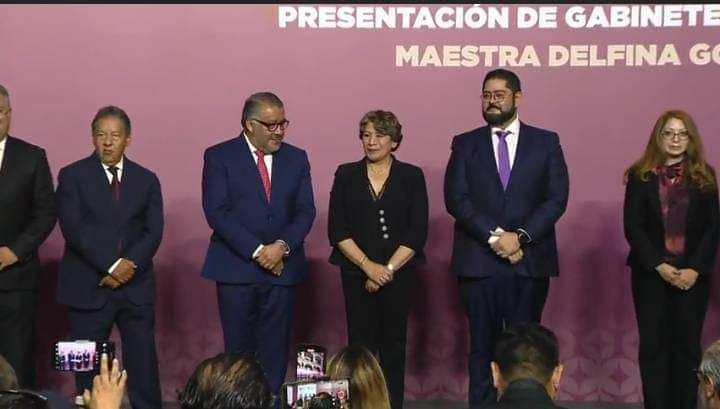 Delfina Gómez presenta a su gabinete de gobierno previo a toma de protesta.