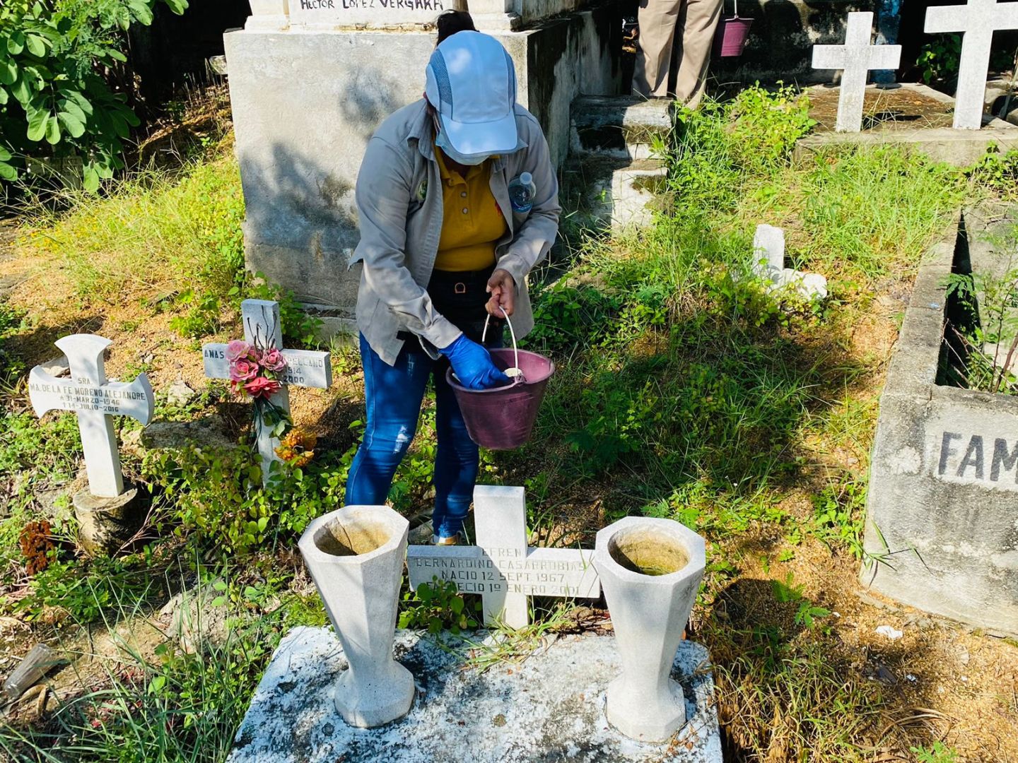 Realiza gobierno de Abelina López Rodríguez abatización en panteón de la Garita