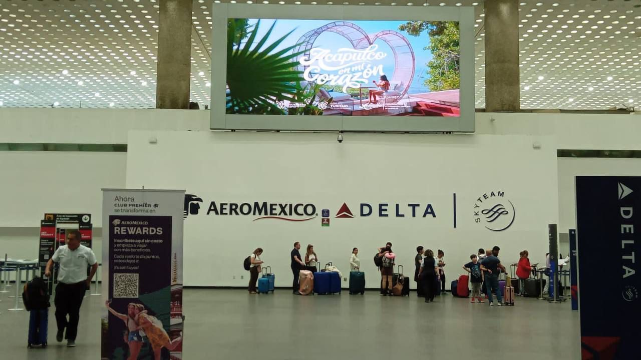 Deslumbra Pie de la Cuesta en aeropuerto Benito Juárez de CDMX