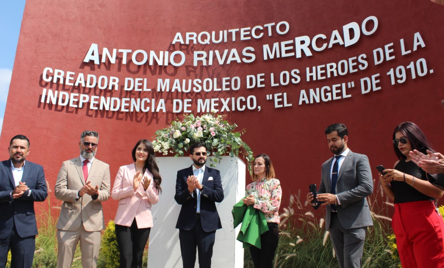 En el Día Nacional del Arquitecto el Colegio de Arquitectos rescata parte de monumento Antonio Rivas Mercado 