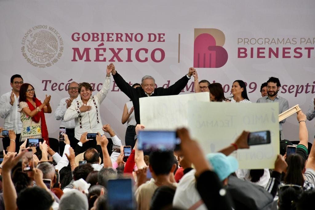 El Presidente López Obrador y la Gobernadora Delfina Gómez, Anuncian Aumento en Pensión Para Adultos Mayores, Durante Gira por el Estado de México.