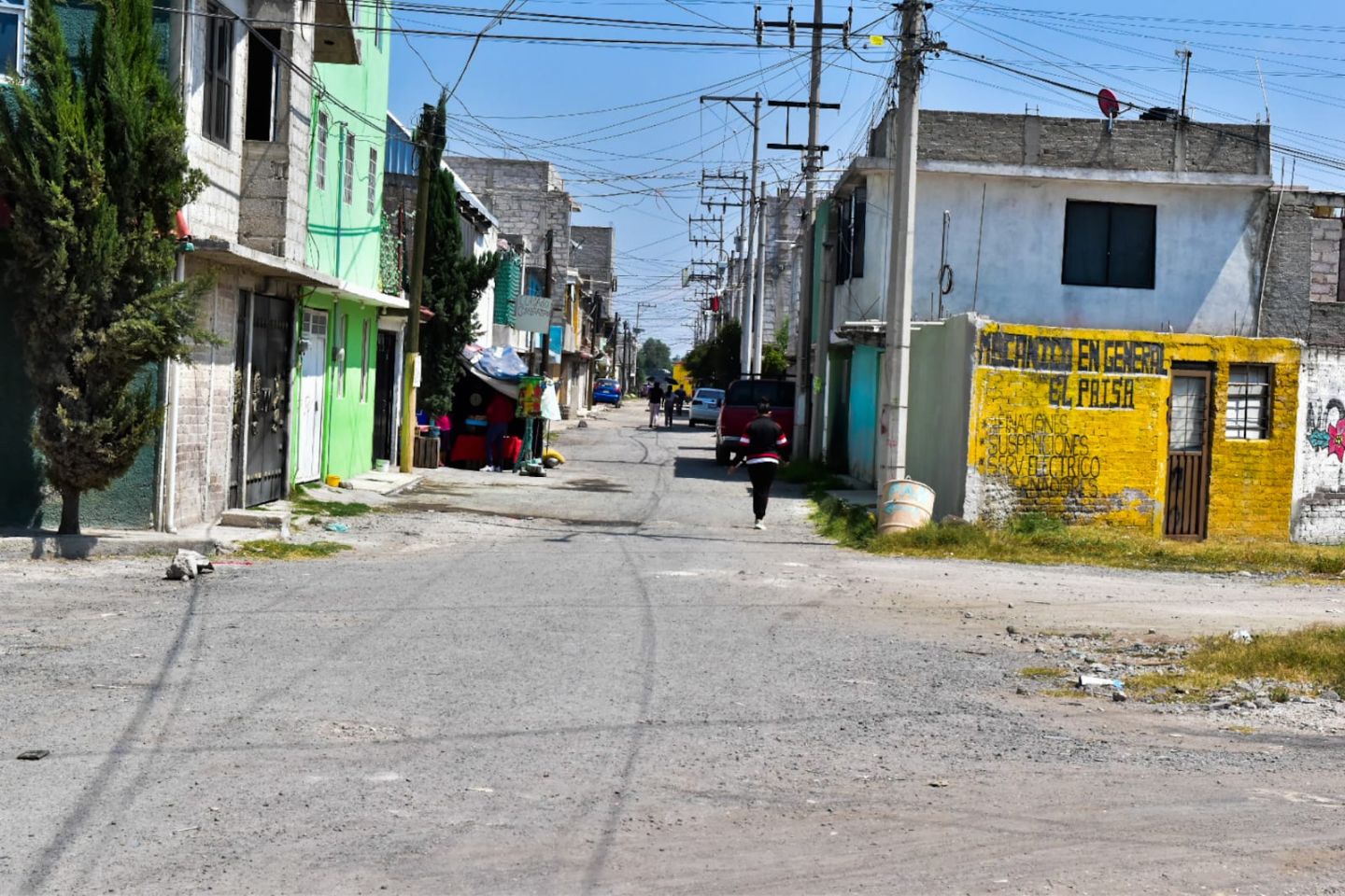 Ecatepec enfrenta 30 años de atraso en pavimentación: Azucena Cisneros