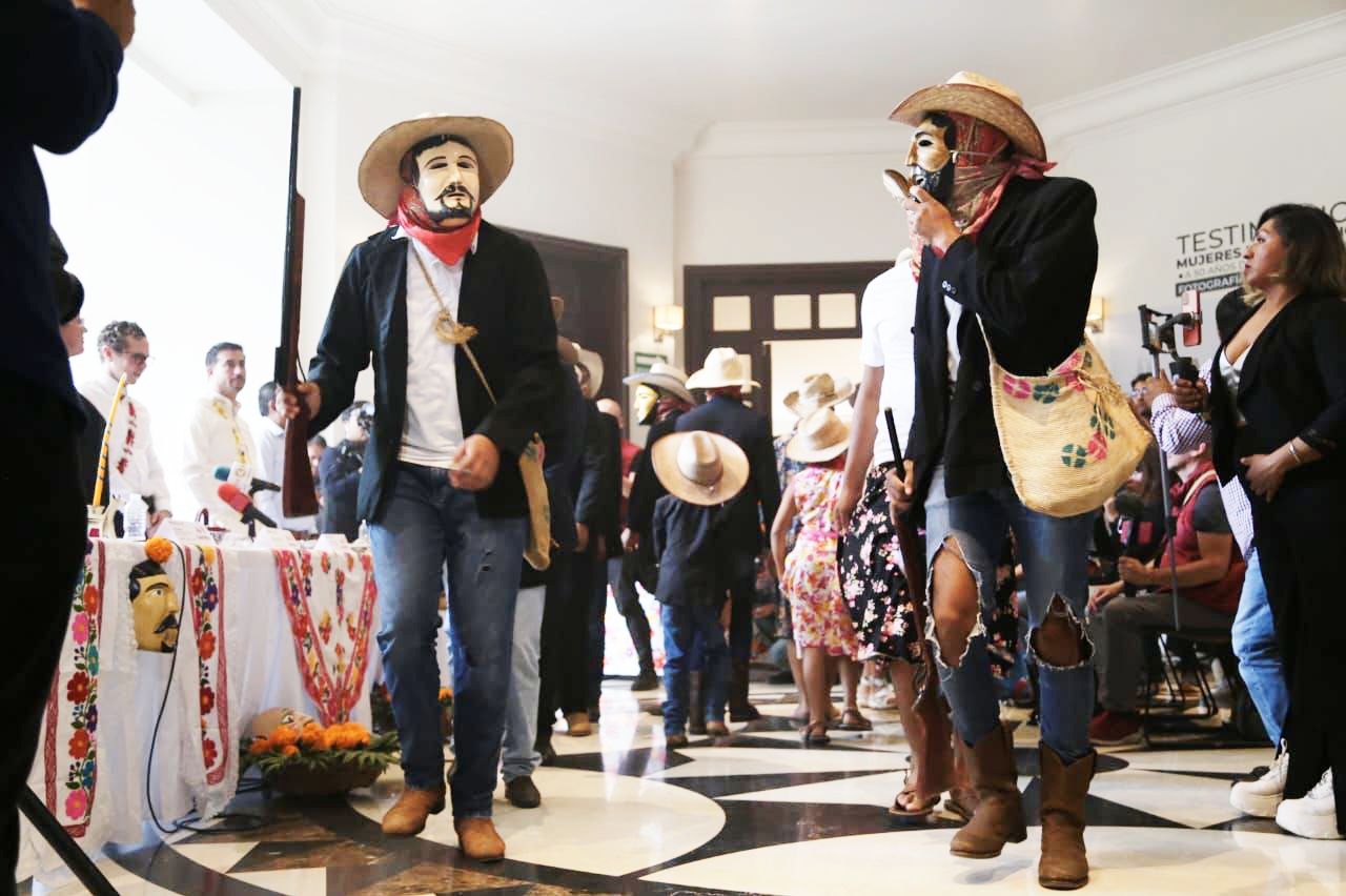 Presenta Hidalgo cartelera del Xantolo 2023, en Complejo Cultural Los Pinos