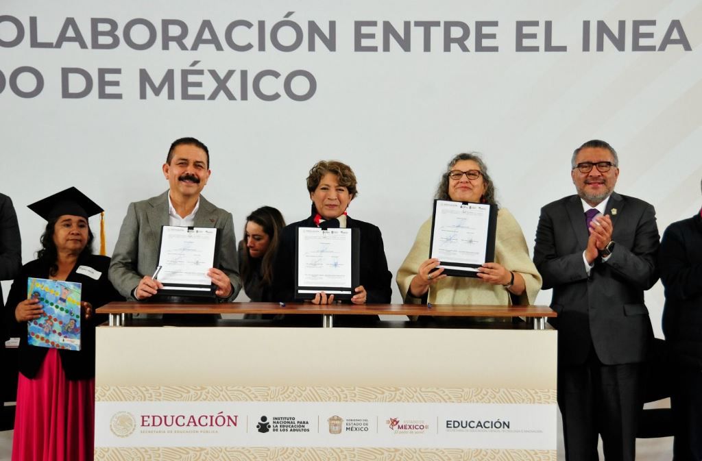 Acuerdan Delfina Gómez Álvarez y el INEA erradicar el analfabetismo en el Estado de México