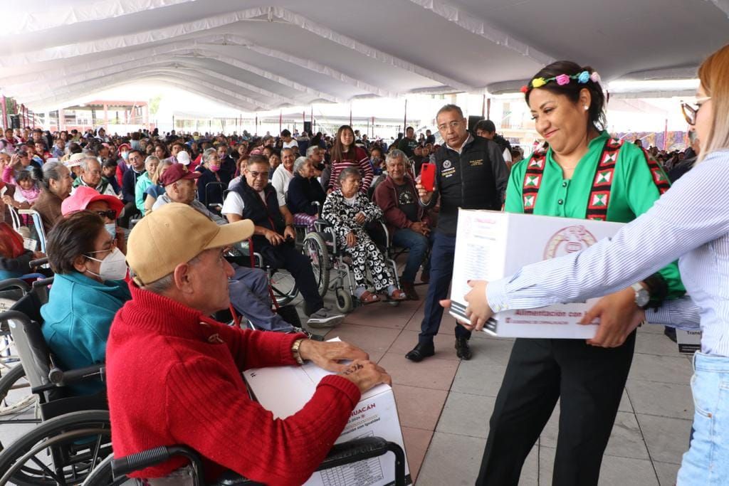 Más Beneficios Para Chimalhuacán por Reactivación de
Programas Sociales del EDOMEX, Anuncia Xóchitl Flores
