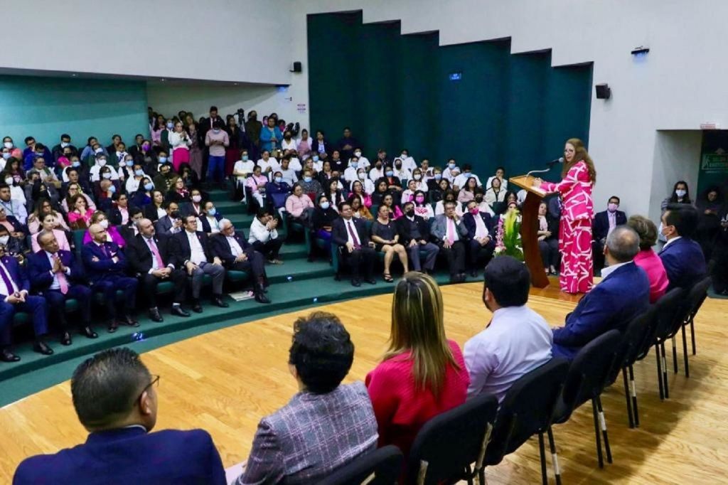Con voluntad y profesionalismo Gobierno de la Maestra Delfina Gómez atiende a pacientes con cáncer de mama
