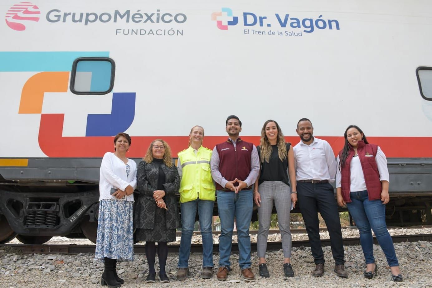 Otorgan en Neza Servicios Médicos y Funciones de Cine Gratuitos por Medio del Tren de la Salud "Dr. Vagón" de Casi Medio Kilómetro de Extensión
