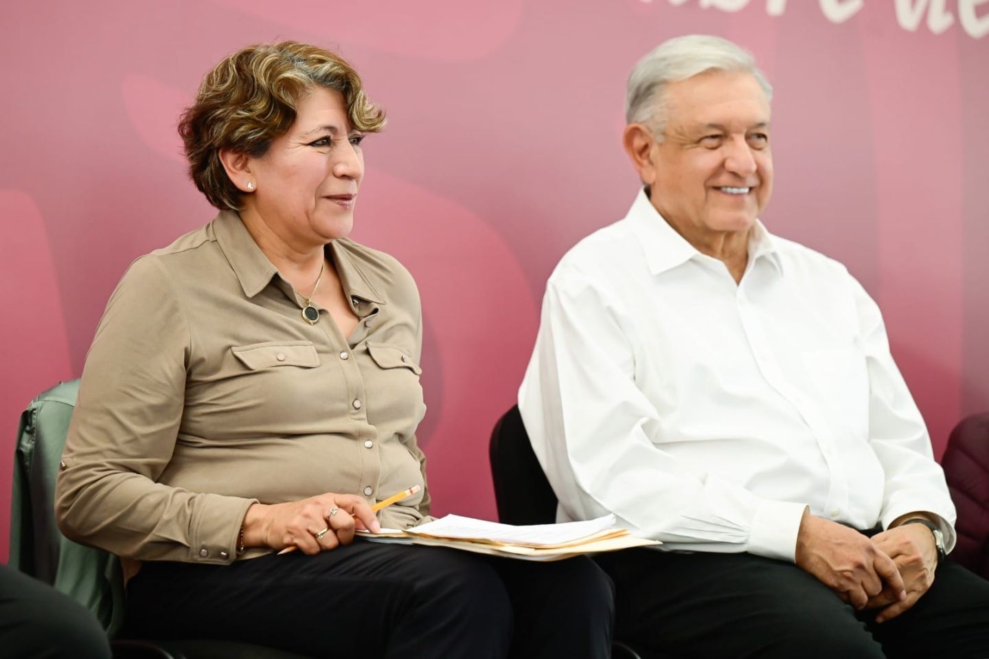 El Presidente López Obrador y la Gobernadora Delfina Gómez Amplían 
Cobertura de los Programas Para el Bienestar en el Estado de México
