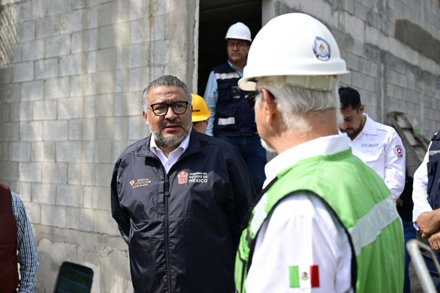 Horacio Duarte, Secretario General de Gobierno del Estado de México, supervisa viviendas que se entregarán a familias damnificadas por el derrumbe del Cerro del Chiquihuite