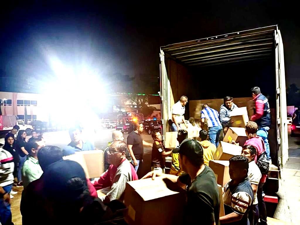 Llegan a Guerrero 154 toneladas de ayuda humanitaria enviadas por la Gobernadora Delfina Gómez Álvarez 