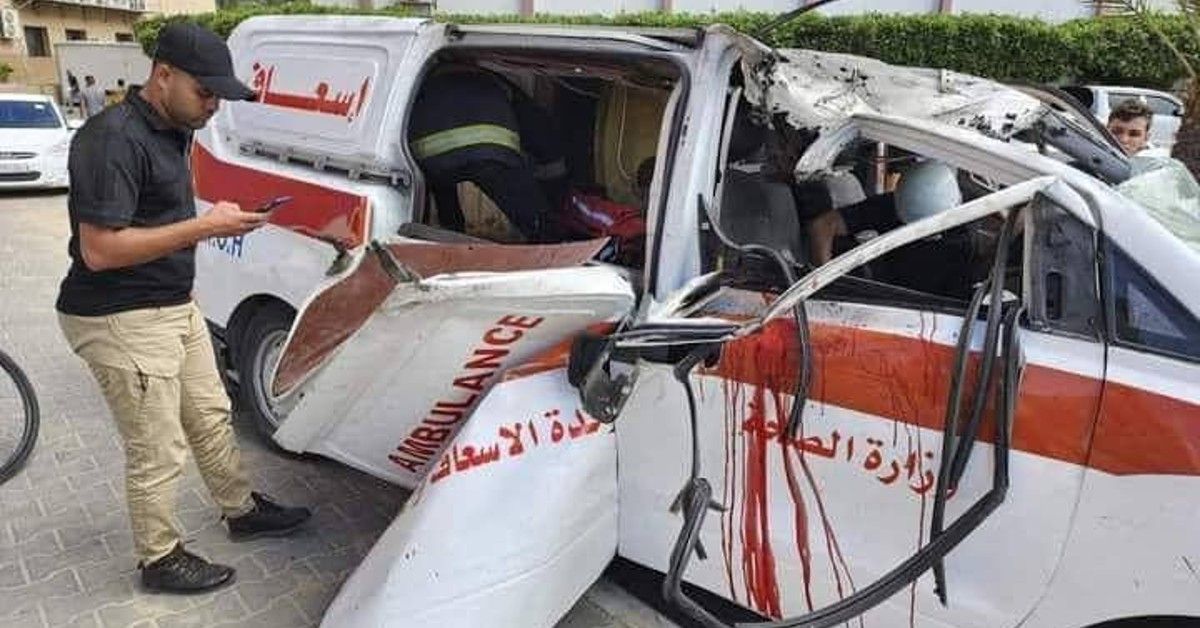 Asesinó Israel a civiles que eran transportados mediante ambulancias 