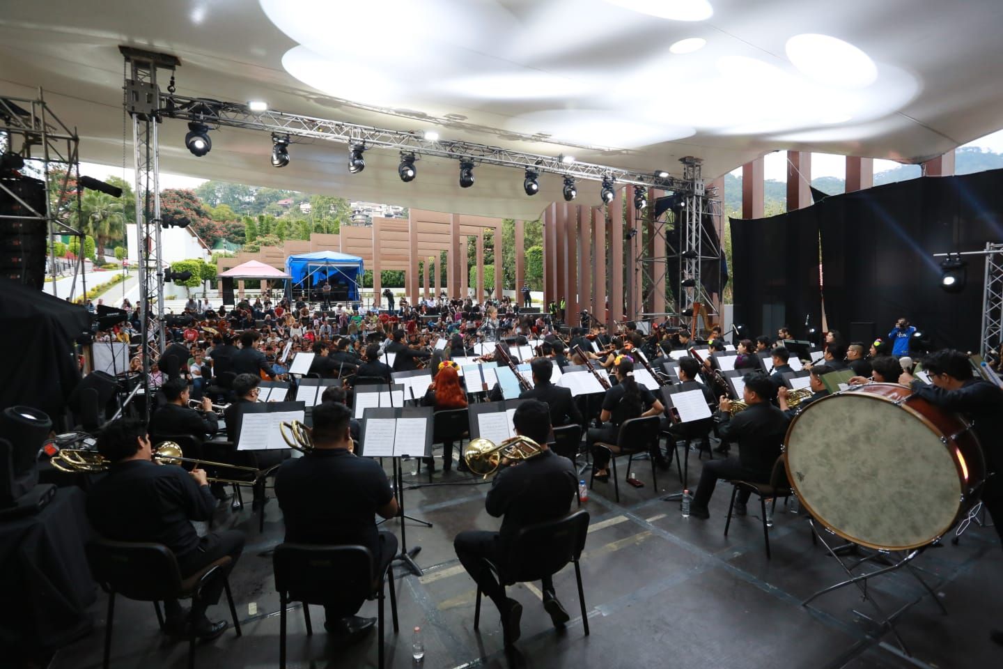 Rinde orquesta filarmónica mexiquense homenaje a las mujeres en festival de las almas