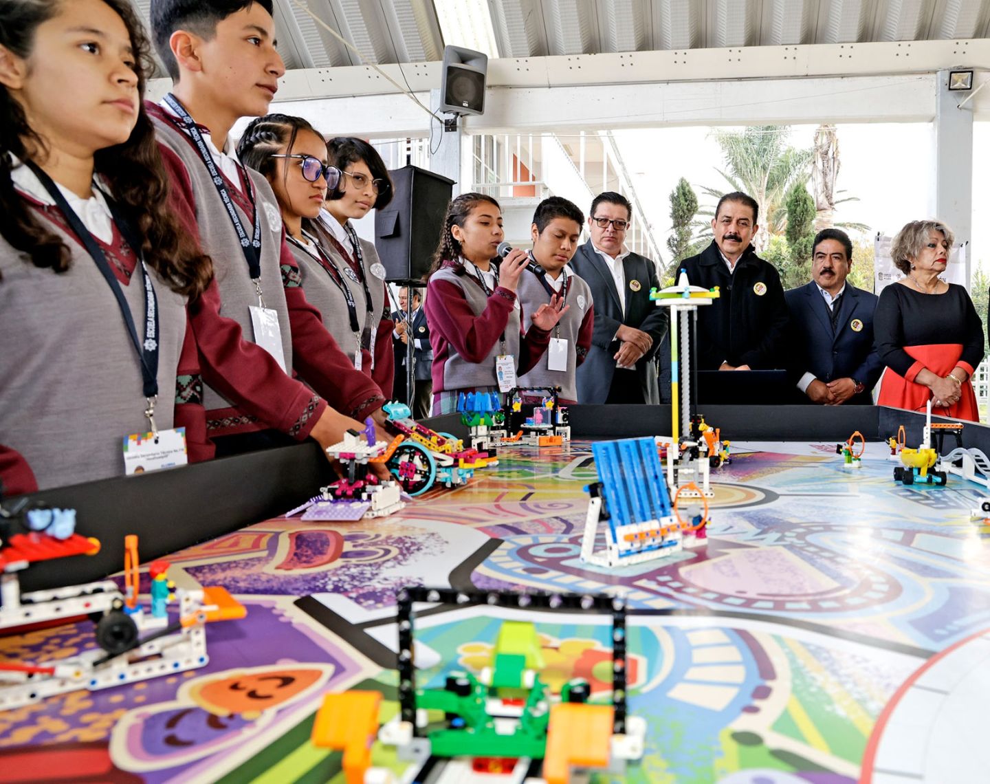 Estudiantes de educación básica toman clases gratuitas de robótica 

