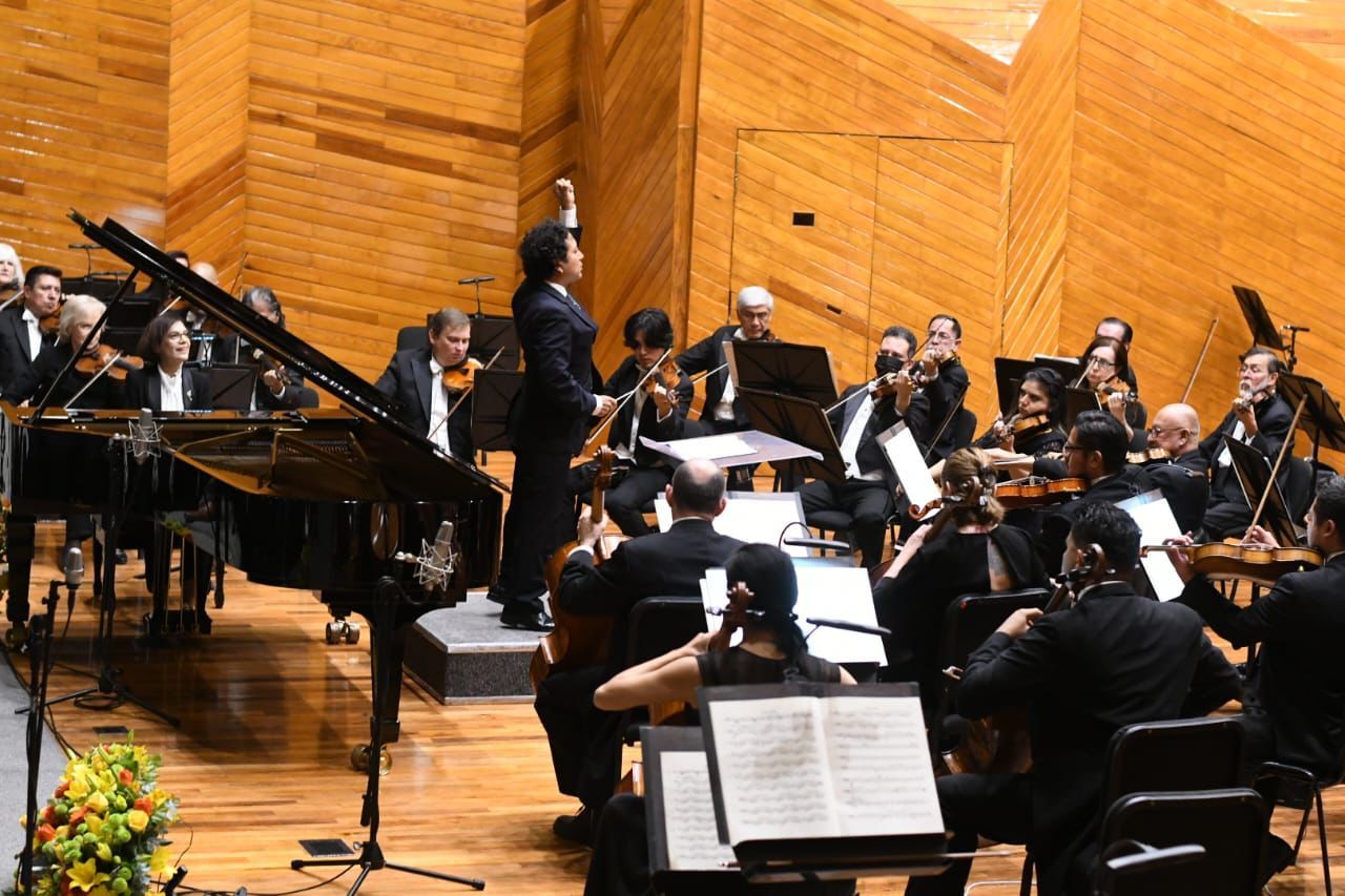 Deleita orquesta sinfónica mexiquense con música de Mozart y Rimsky-Korsakov