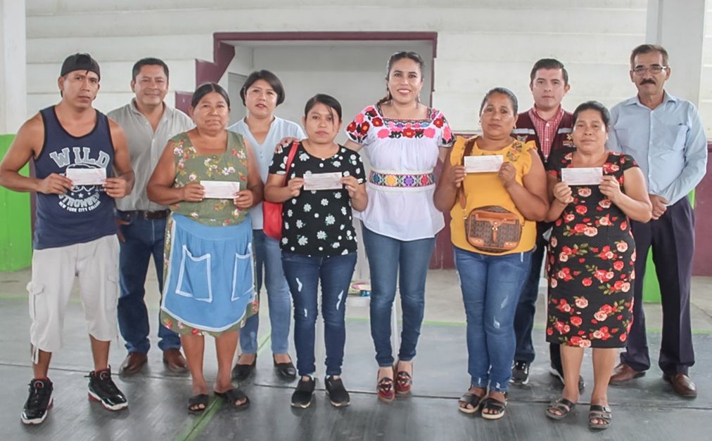 invitan a participar en el Décimo Concurso Regional de Artesanías de la Huasteca 2023

