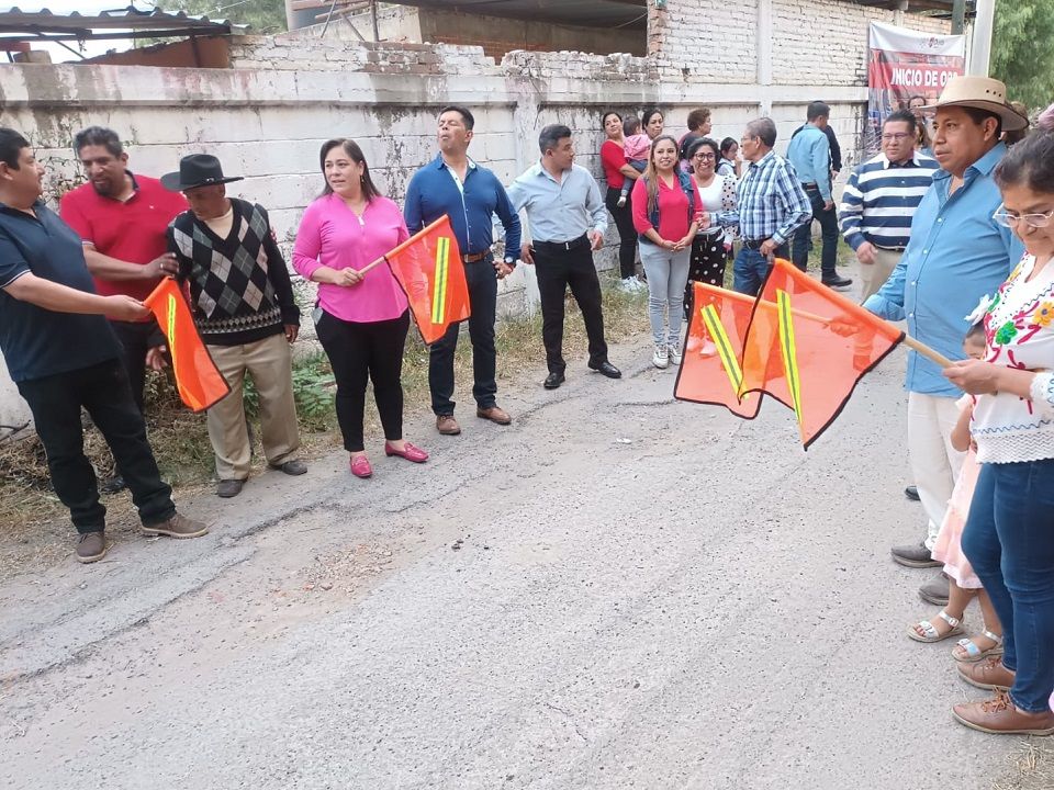 Comienzan autoridades obra de pavimentación en Tepetitlán Chiautla