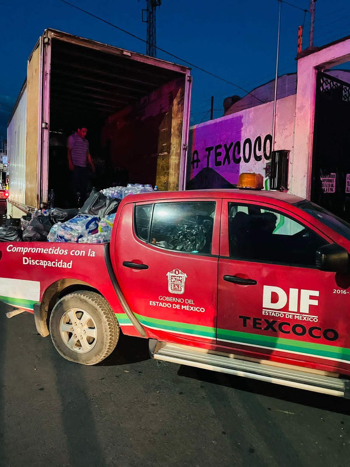 Salió de Texcoco camión  con 12 toneladas de ayuda para damnificados del huracán Otis 