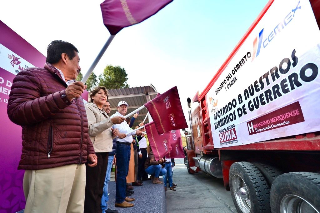 La Gobernadora Delfina Gómez da banderazo de salida a 60 camiones para realizar labores de limpieza en Acapulco, Guerrero