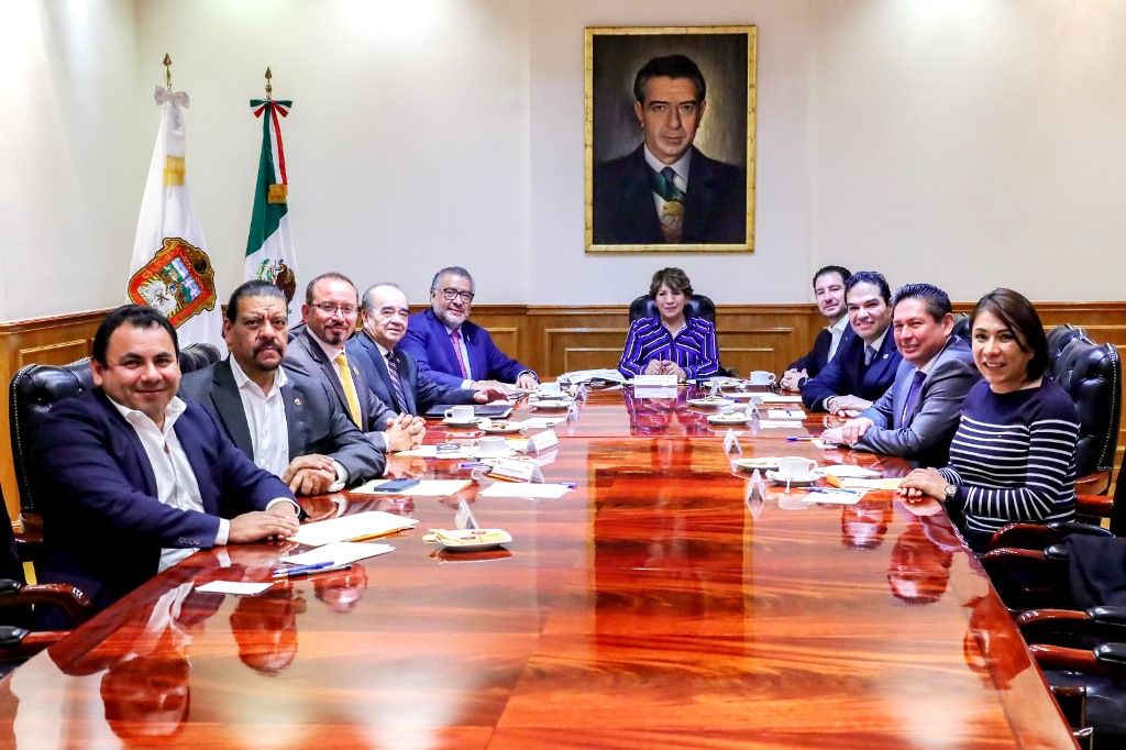 Delfina Gómez se reúne con integrantes de la Junta de Coordinación Política de la Legislatura del Edoméx
