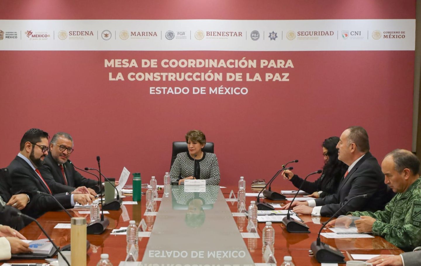 La Gobernadora Delfina Gómez Alvarez Exhorta a Trabajar
de Manera Coordinada Para Combatir la Inseguridad
