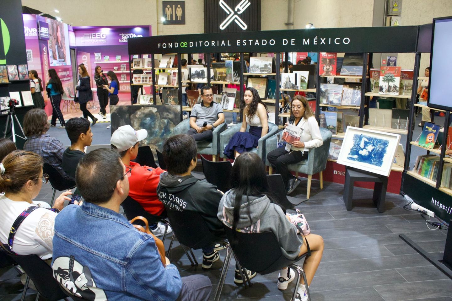 Presenta Fondo Editorial Estado de México 20 libros en la Feria Internacional del Libro de Guadalajara