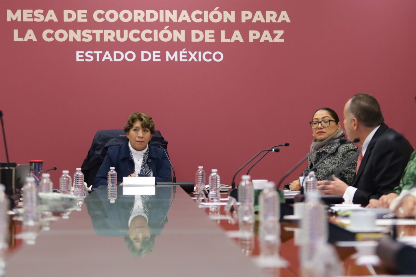 Gobernadora Delfina Gómez da seguimiento a estrategia para combatir robo de autotransporte 