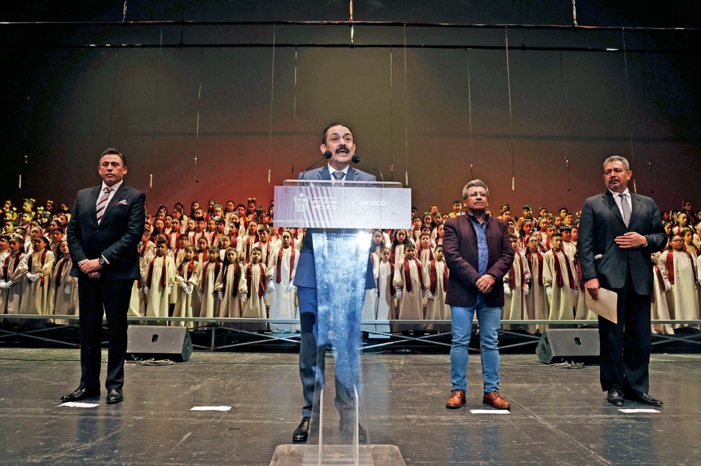 La magia del XXXIX Festival Coral de Invierno "Al canto del Colibrí" hace vibrar al Teatro Morelos