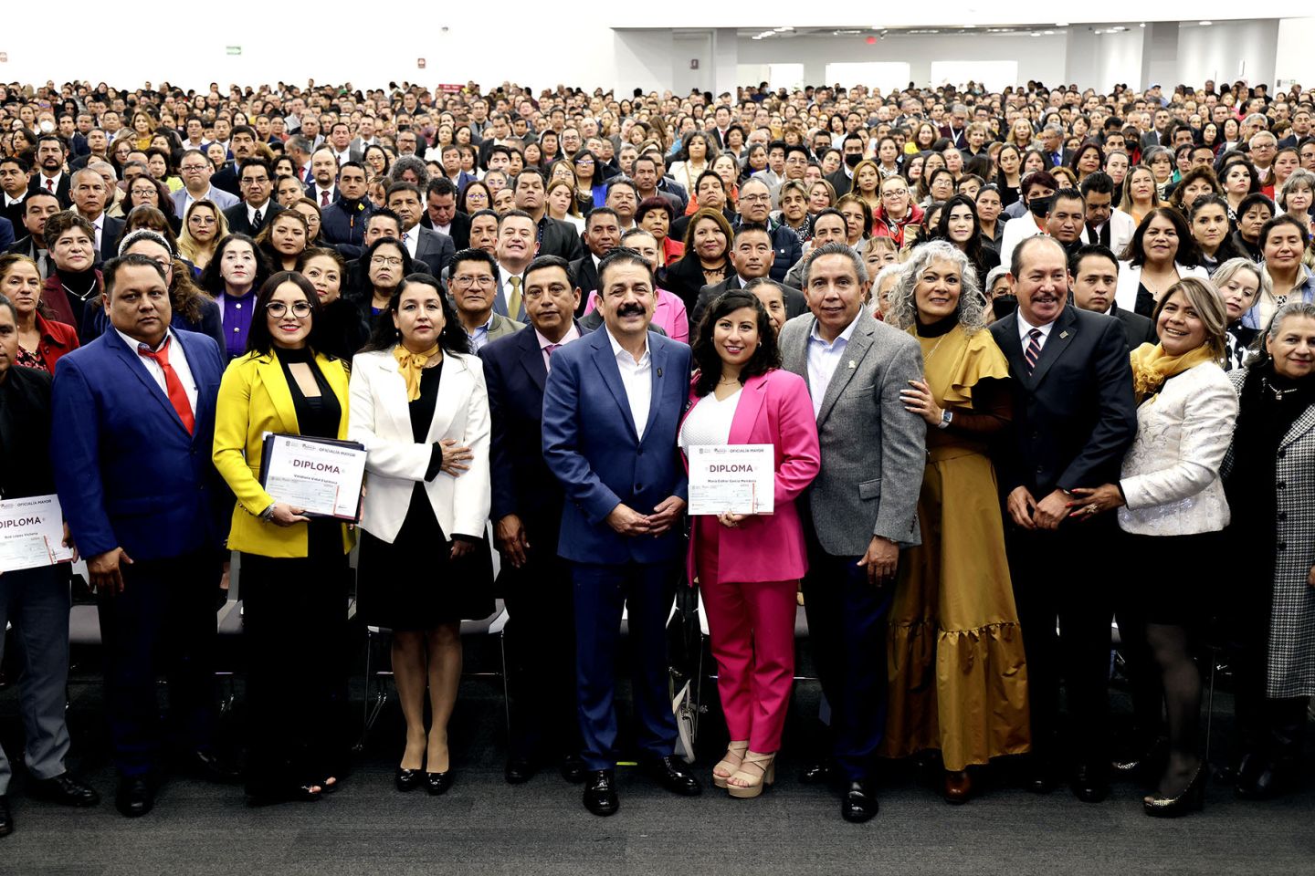 Gobierno de Delfina Gómez reconoció a maestras y maestros
