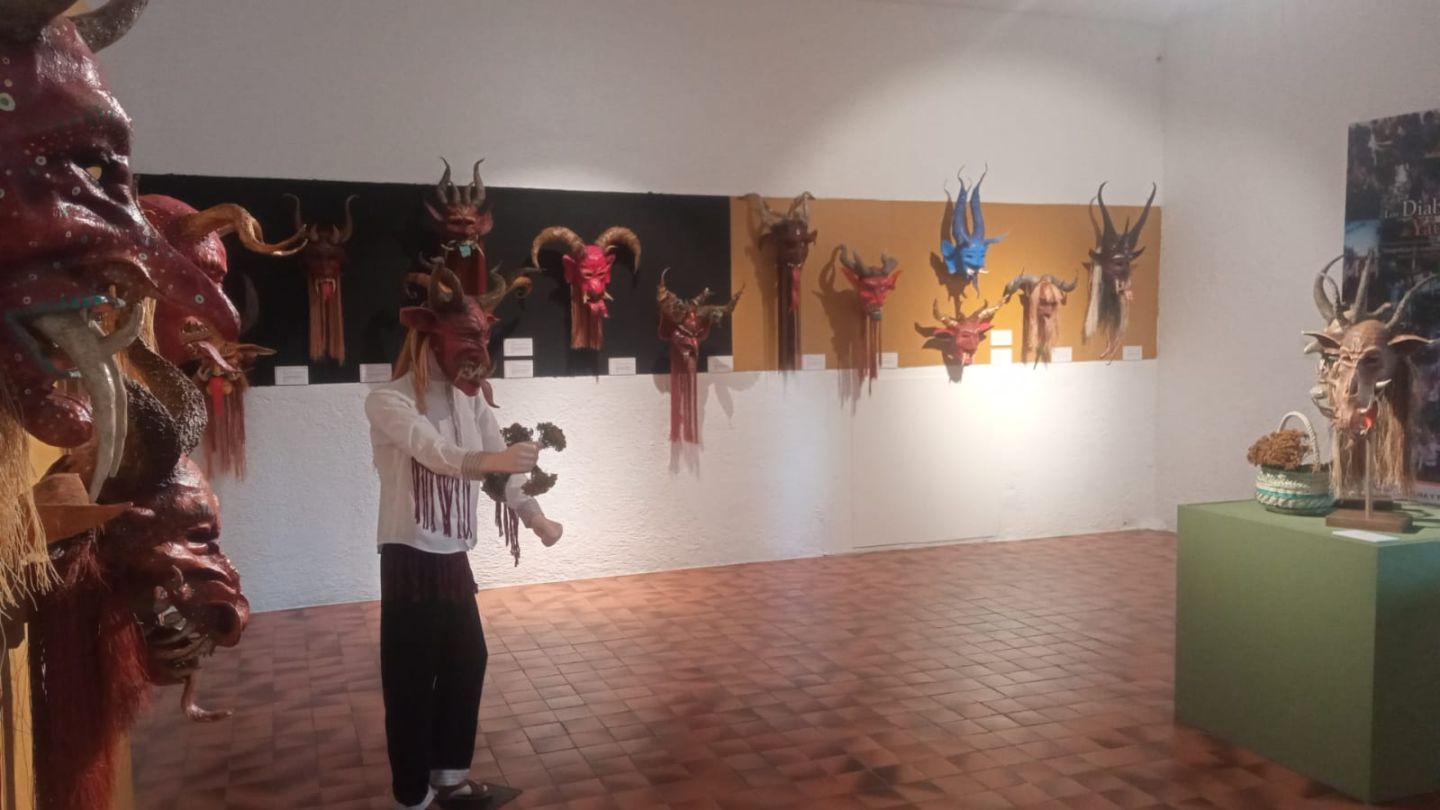 Difunde centro regional de cultura de Tenancingo tradiciones locales con la exposición ’Los diablos de Yauhtli’ 
