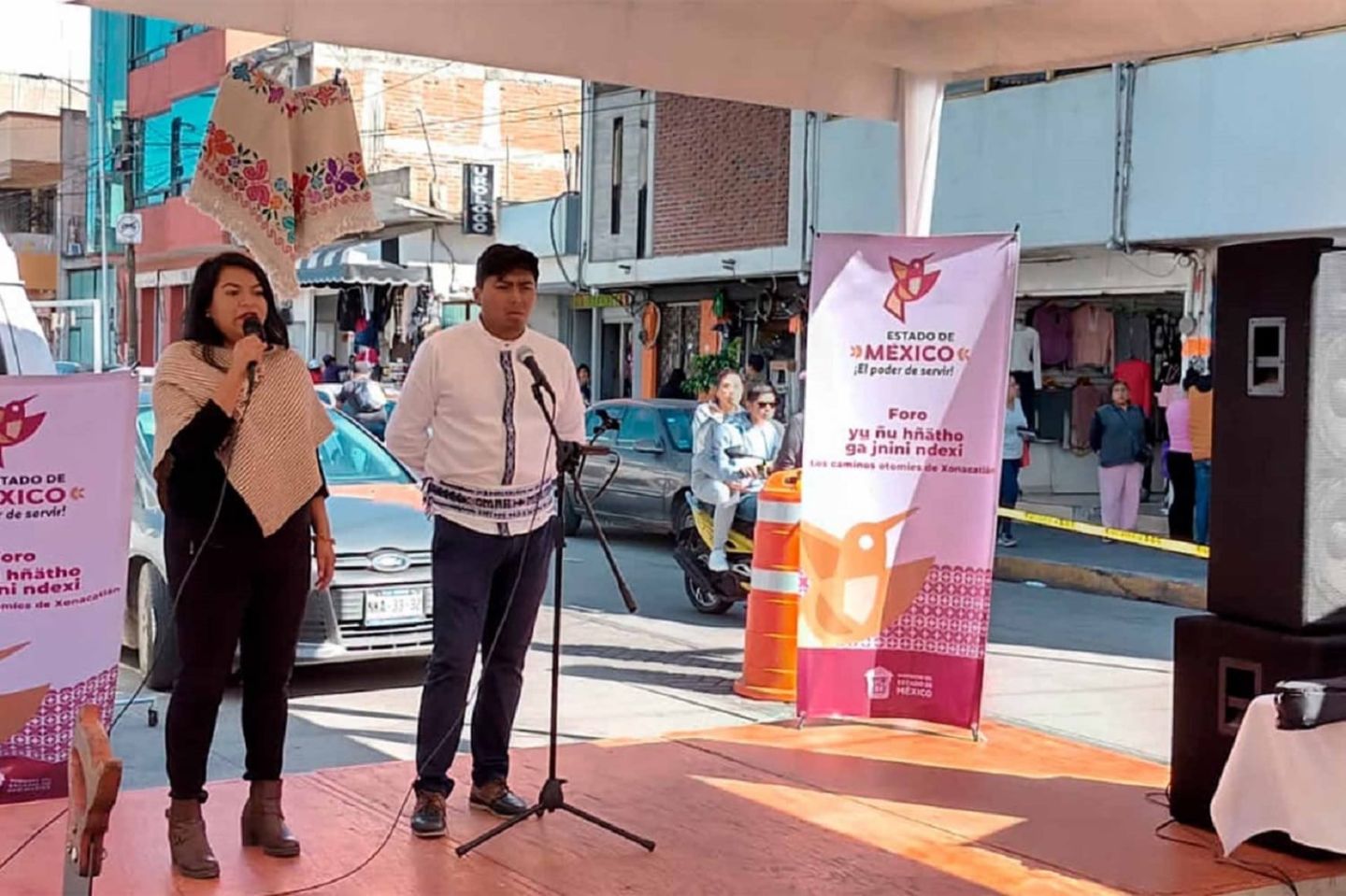 Gobierno de la Maestra Delfina Gómez Fomenta la
Cultura Otomí en Foro ’Los Caminos Otomíes de Xonacatlán’
