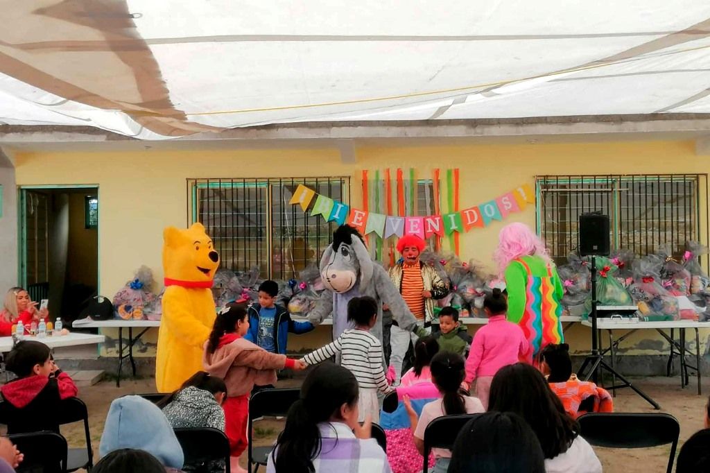 La asistencia privada recibe donativo altruista para niñas y niños mexiquenses de escasos recursos