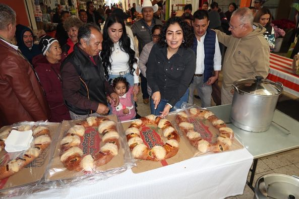 Gobierno de Texcoco Realizó Recorrido para Partir y Compartir La Rosca de Reyes