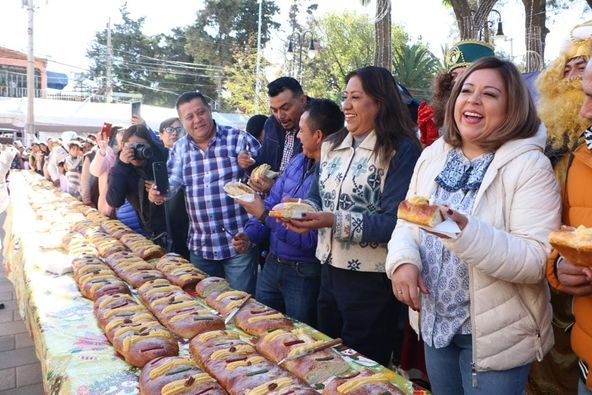 En Chimalhuacán Celebran Día de Reyes Con Rosca y Juguetes para los niños y niñas