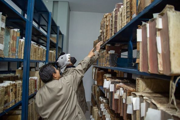 
Preserva Fondo Reservado de la Biblioteca Pública central Estatal una Valiosa Colección de Libros
