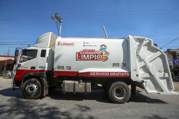 Ecatepec da banderazo a 100 camiones recolectores de basura 