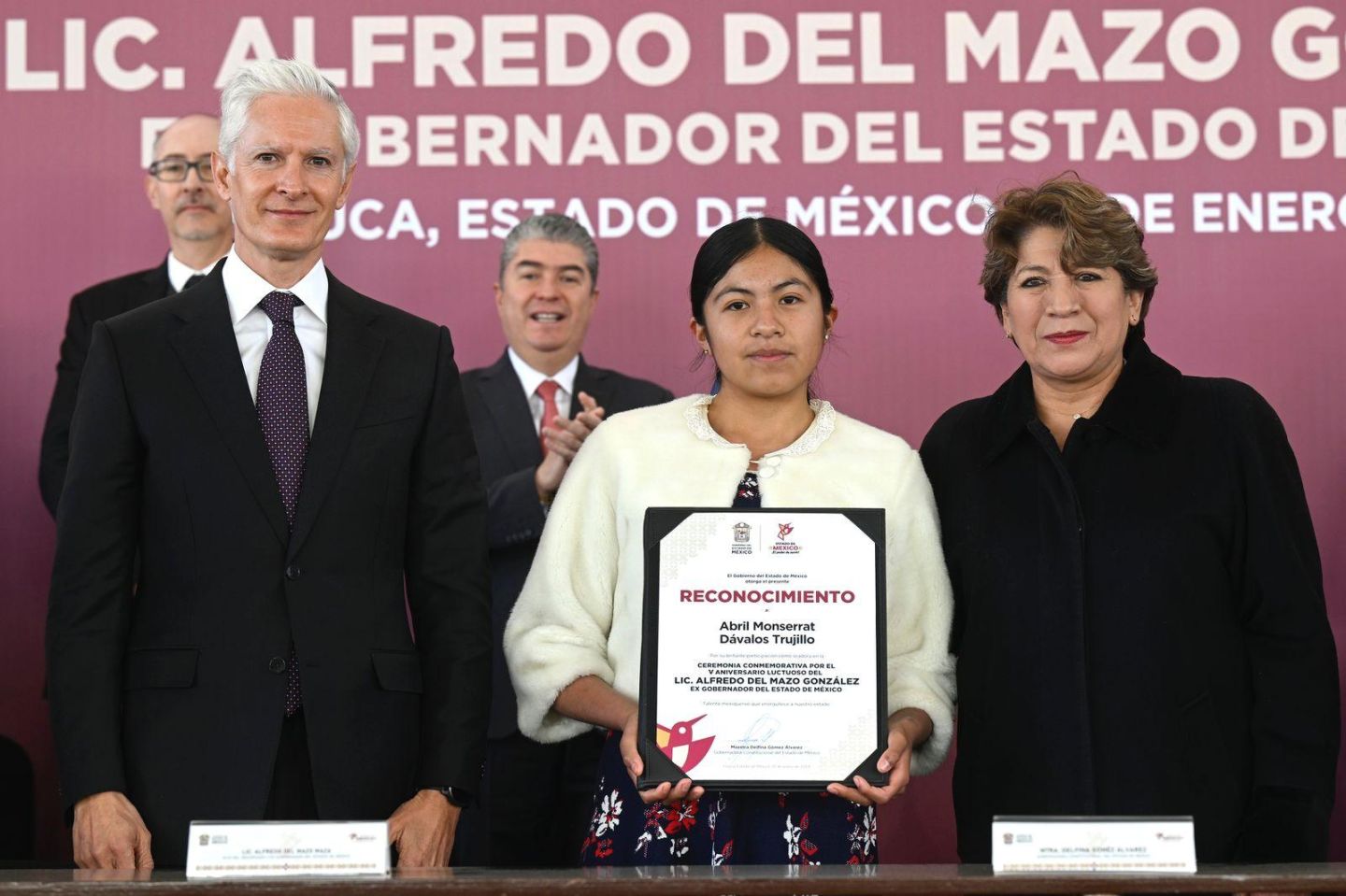  Delfina Gómez Álvarez encabeza la Ceremonia Conmemorativa por el V Aniversario Luctuoso de Alfredo del Mazo González 