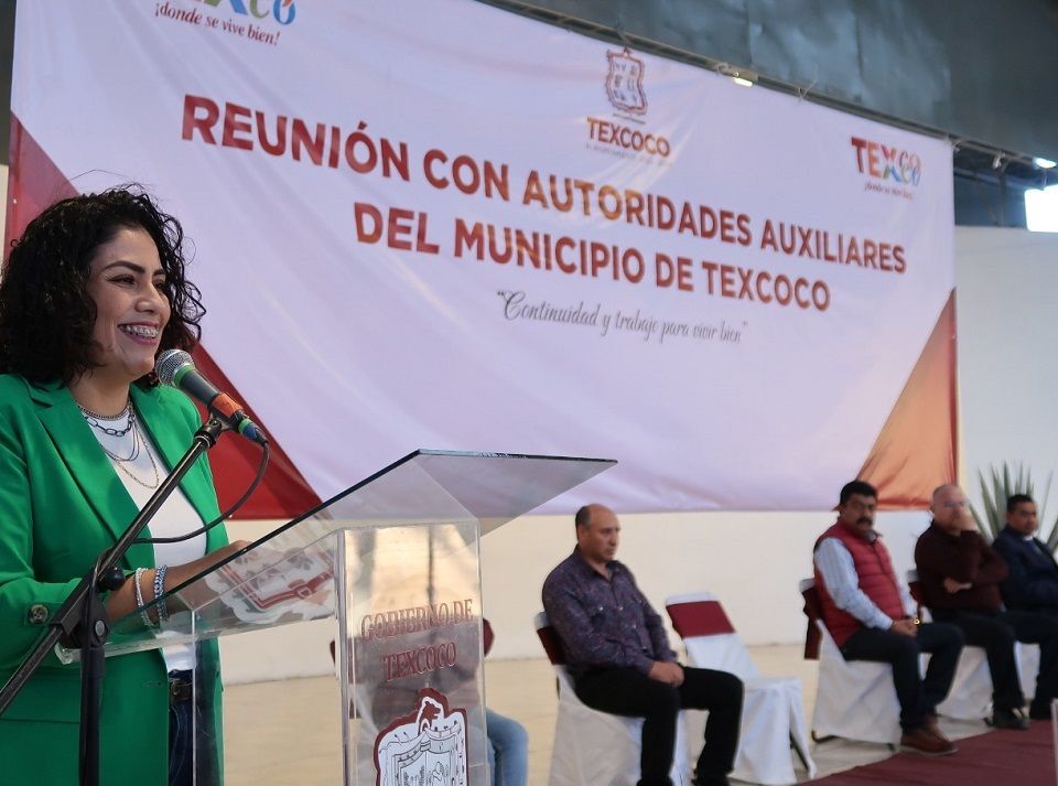 Autoridades auxiliares se reúnen con Elizabeth Terrazas acalde de Texcoco