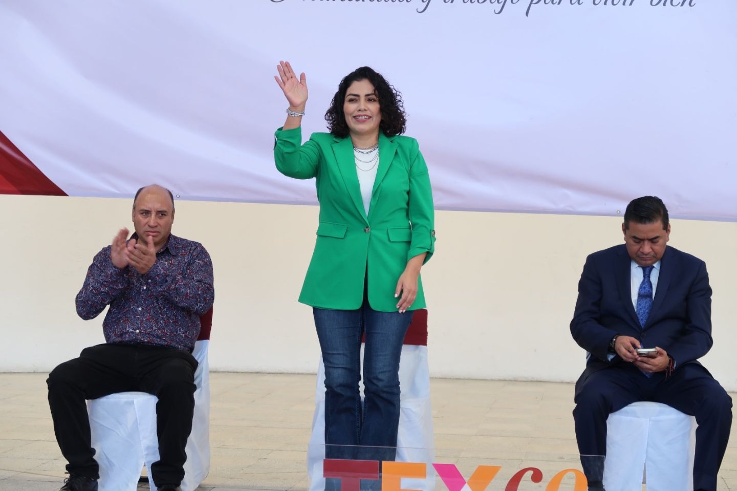 Presentan ante autoridades de las comunidades a Elizabeth Terrazas presidente municipal de Texcoco 