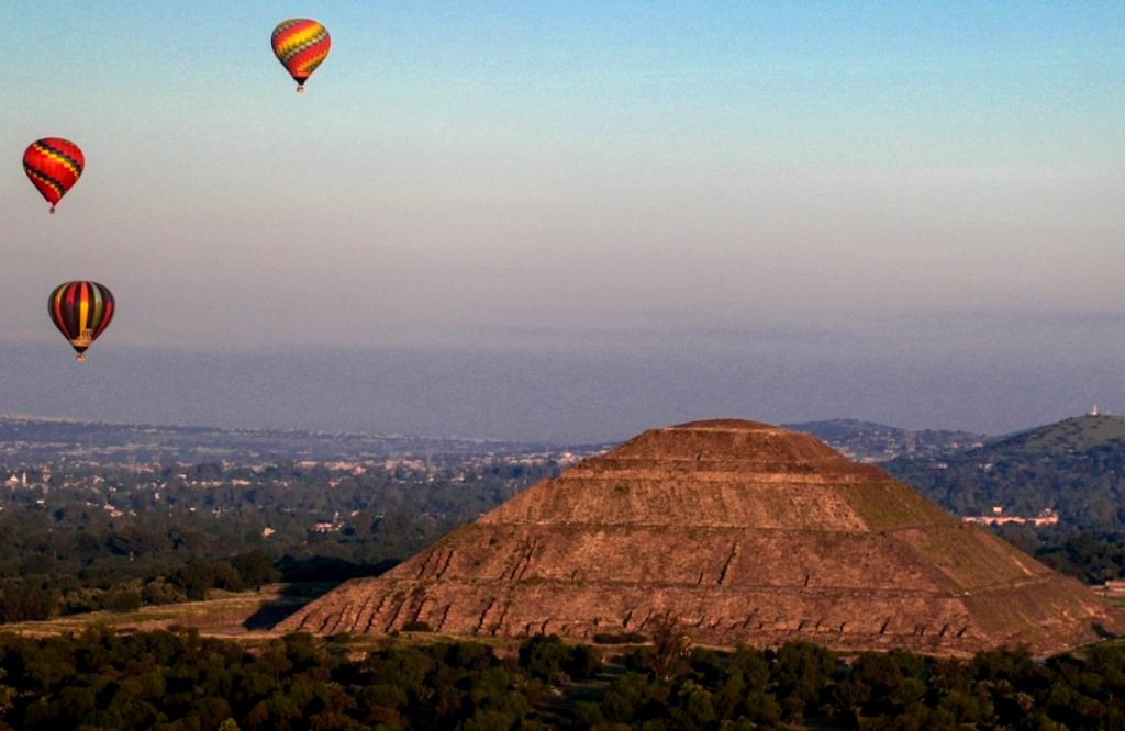 La Secretaría de Cultura y Turismo emite recomendaciones para volar de manera segura en globo aerostático en Teotihuacán