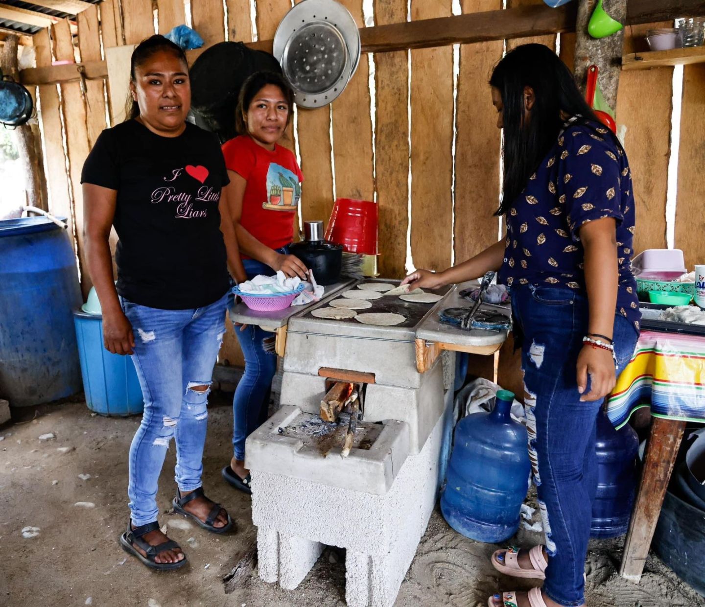 Supervisa DIF Guerrero Programa de Estufas Ecológicas "Pro Salud" en Atoyac