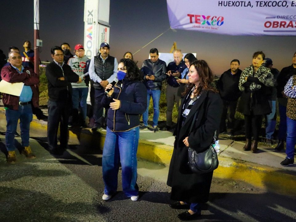 Gobierno continua iluminando calles y espacios públicos en Texcoco